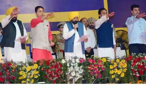 नशे के खिलाफ लड़ाई और सीमा पर तनाव के बीच पंजाब में पानी का मुद्दा छाया हुआ: CM नशे के खिलाफ लड़ाई और सीमा पर तनाव के बीच पंजाब में पानी का मुद्दा छाया हुआ: CM