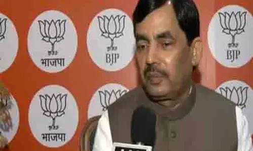 BJP के शाहनवाज हुसैन ने आयात प्रतिबंध का किया समर्थन BJP के शाहनवाज हुसैन ने आयात प्रतिबंध का किया समर्थन