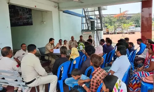 कोटवारों, मेधावी छात्रों, स्वच्छता दीदियों और पुलिस मित्रों का सम्मान