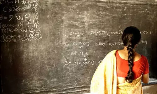 शिक्षिका पर गिरी गाज, पहलगाम हमले को लेकर सोशल मीडिया पर कही ये बात