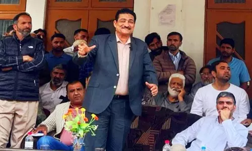 Jammu: विधायक ने ब्लॉक इंदरवाल में जनसंपर्क शिविर का आयोजन किया Jammu: विधायक ने ब्लॉक इंदरवाल में जनसंपर्क शिविर का आयोजन किया
