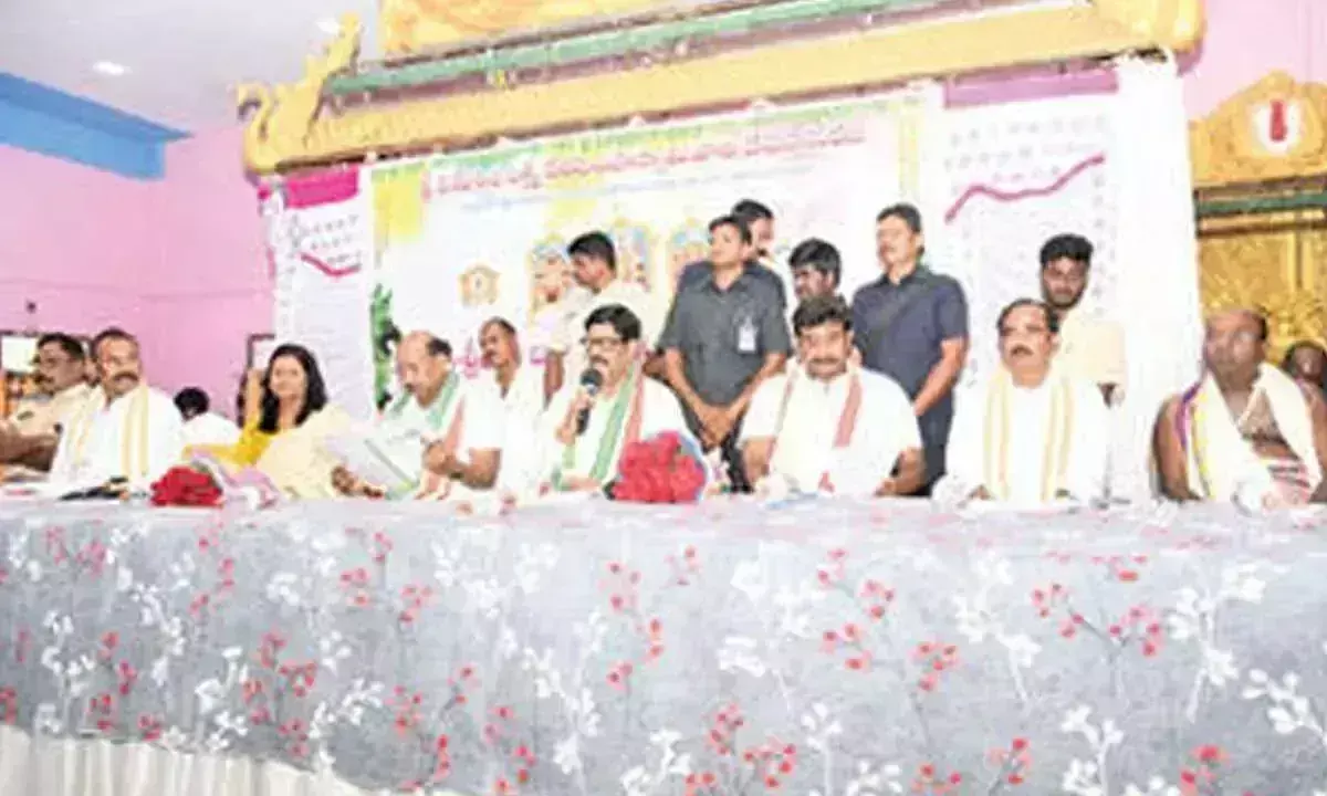 Andhra: पेंचलाकोना ब्रह्मोत्सव की सफलता सुनिश्चित करें: अनम