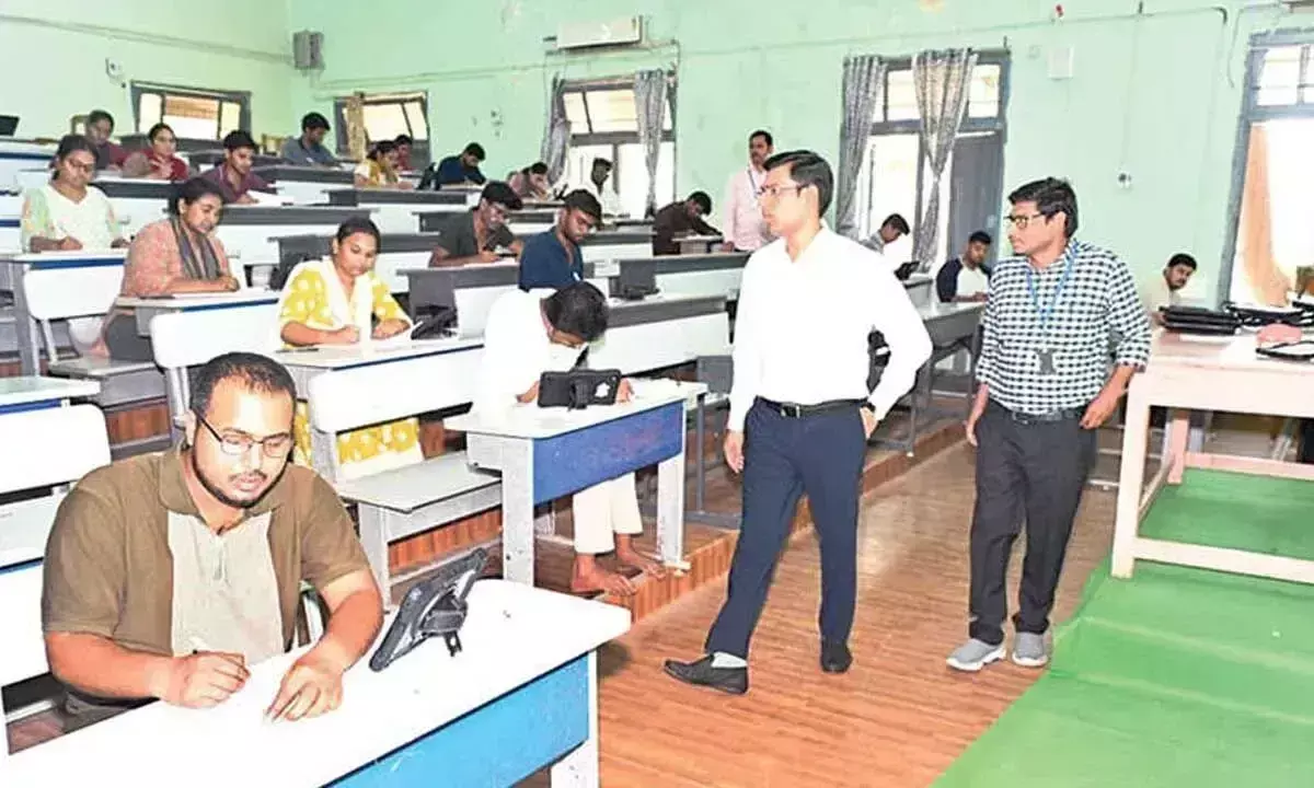 APPSC ग्रुप-I मुख्य लिखित परीक्षा तिरुपति में शांतिपूर्ण ढंग से शुरू हुई