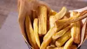 Raw Banana Fries Recipe: घर पर बनाएं कच्चे केले की फ्राइज़ Raw Banana Fries Recipe: घर पर बनाएं कच्चे केले की फ्राइज़