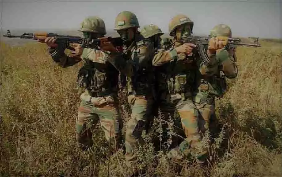 Jammu-Kashmir: विस्फोटक सामग्री बरामद, सुरक्षा बलों ने इलाके में की घेराबंदी Jammu-Kashmir: विस्फोटक सामग्री बरामद, सुरक्षा बलों ने इलाके में की घेराबंदी