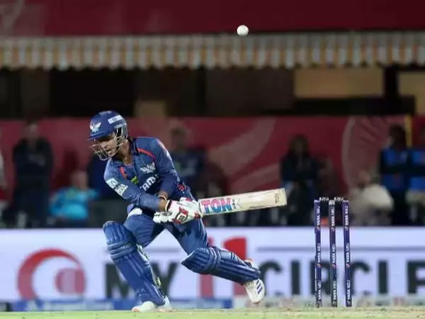IPL 2025: शीर्ष क्रम के विफल होने के कारण LSG को PBKS से 37 रन से हार का सामना करना पड़ा IPL 2025: शीर्ष क्रम के विफल होने के कारण LSG को PBKS से 37 रन से हार का सामना करना पड़ा