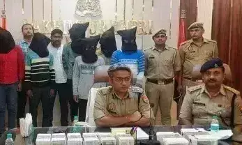 Lakhimpur Kheri: 4.35 लाख की लूट में मजदूर बने मुखबिर, पुलिस ने छह आरोपियों को पकड़ा Lakhimpur Kheri: 4.35 लाख की लूट में मजदूर बने मुखबिर, पुलिस ने छह आरोपियों को पकड़ा