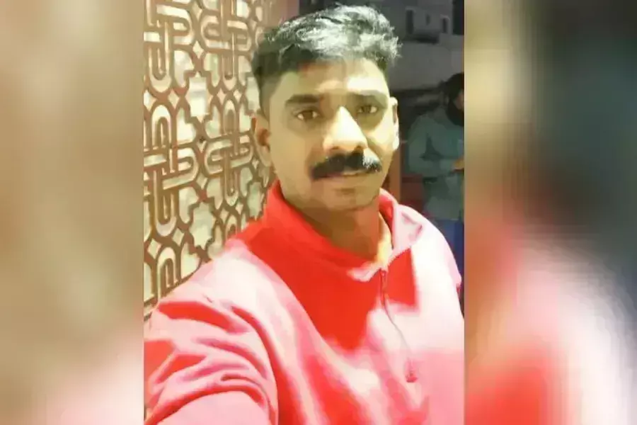 Kerala के व्यक्ति की वापसी अधर में, 35 लाख रुपये का भुगतान नहीं होने से परिवार संकट में Kerala के व्यक्ति की वापसी अधर में, 35 लाख रुपये का भुगतान नहीं होने से परिवार संकट में