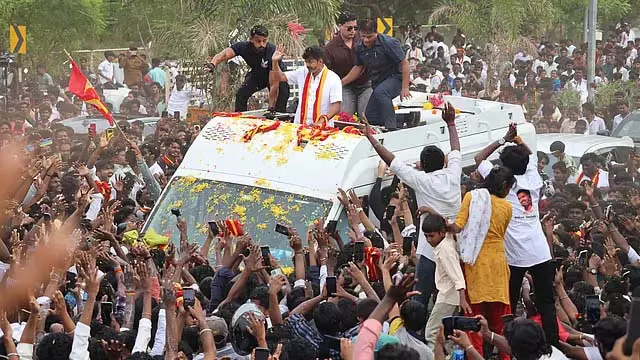 मदुरै में एकत्र हुए स्वयंसेवक: थावेका पार्टी के सदस्यों के खिलाफ मामला दर्ज मदुरै में एकत्र हुए स्वयंसेवक: थावेका पार्टी के सदस्यों के खिलाफ मामला दर्ज