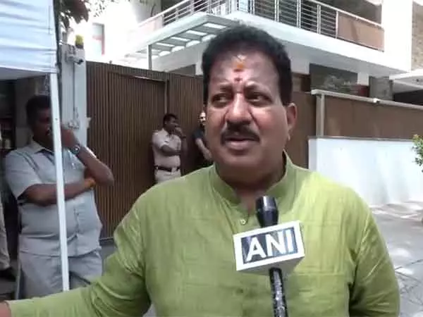 BJP विधायक ने बाहरी संलिप्तता का हवाला देते हुए सुहास शेट्टी हत्याकांड की एनआईए जांच की मांग की BJP विधायक ने बाहरी संलिप्तता का हवाला देते हुए सुहास शेट्टी हत्याकांड की एनआईए जांच की मांग की