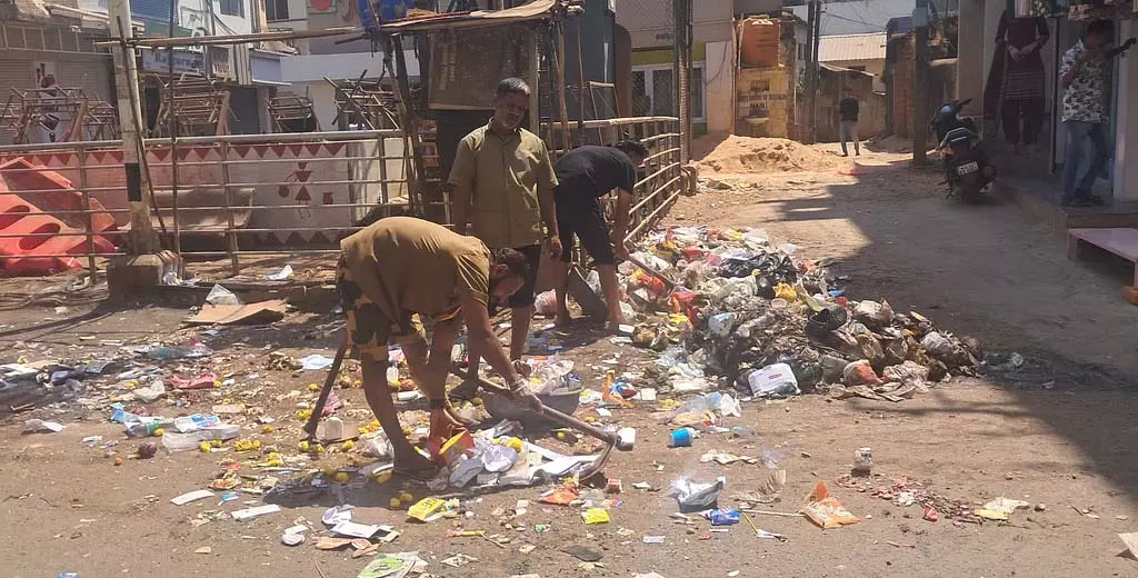 बेलगाम: सिविल सेवकों के स्वास्थ्य की कौन परवाह करता बेलगाम: सिविल सेवकों के स्वास्थ्य की कौन परवाह करता