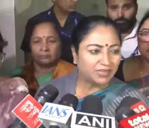 अच्छी शुरुआत: महिला महा जनसुनवाई शिविर पर दिल्ली की CM रेखा गुप्ता अच्छी शुरुआत: महिला महा जनसुनवाई शिविर पर दिल्ली की CM रेखा गुप्ता