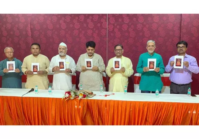 कश्मीर में पाकिस्तान ने बहुत बड़ी गलती की: UP Minister कश्मीर में पाकिस्तान ने बहुत बड़ी गलती की: UP Minister