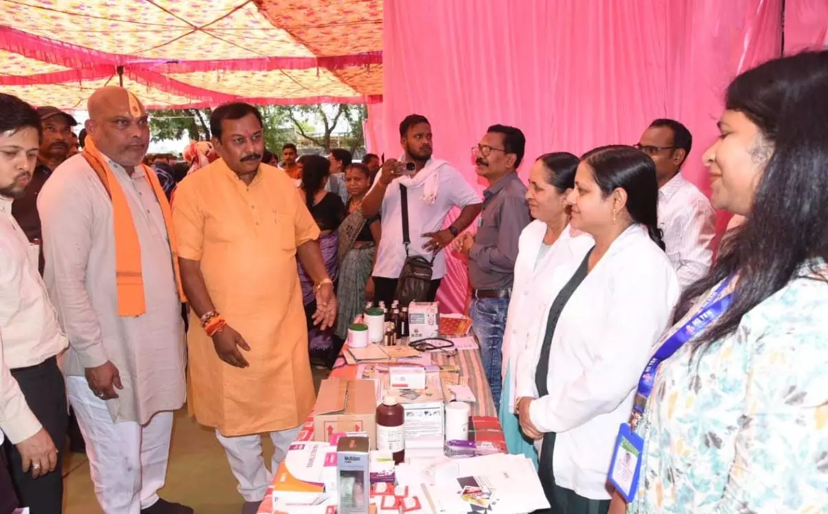 सांसद विजय बघेल के मुख्य आतिथ्य में ग्राम अण्डा से समाधान शिविर का आगाज सांसद विजय बघेल के मुख्य आतिथ्य में ग्राम अण्डा से समाधान शिविर का आगाज