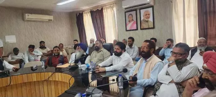 Jammu: जान ने भारत-पाकिस्तान से नागरिक सुरक्षा को प्राथमिकता देने का आग्रह किया Jammu: जान ने भारत-पाकिस्तान से नागरिक सुरक्षा को प्राथमिकता देने का आग्रह किया