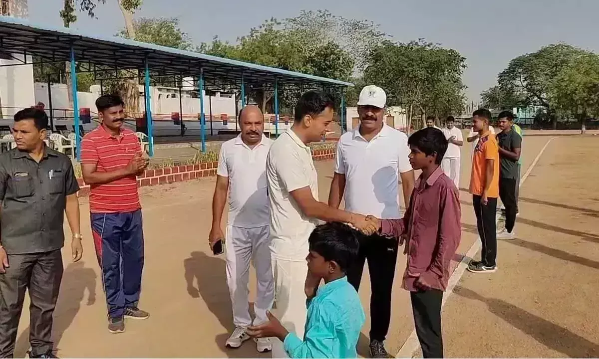 Telangana: बुरी आदतों से बचने के लिए ग्रीष्मकालीन शिविर Telangana: बुरी आदतों से बचने के लिए ग्रीष्मकालीन शिविर