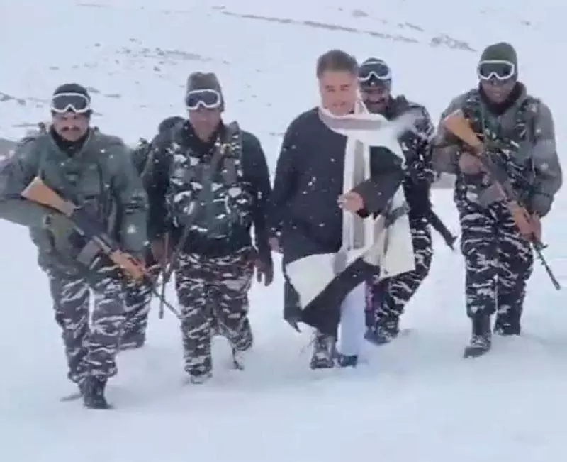 पहलगाम हमले के बाद J&K भाजपा नेता की सुरक्षा के प्रति असंवेदनशील टिप्पणी से आक्रोश पहलगाम हमले के बाद J&K भाजपा नेता की सुरक्षा के प्रति असंवेदनशील टिप्पणी से आक्रोश