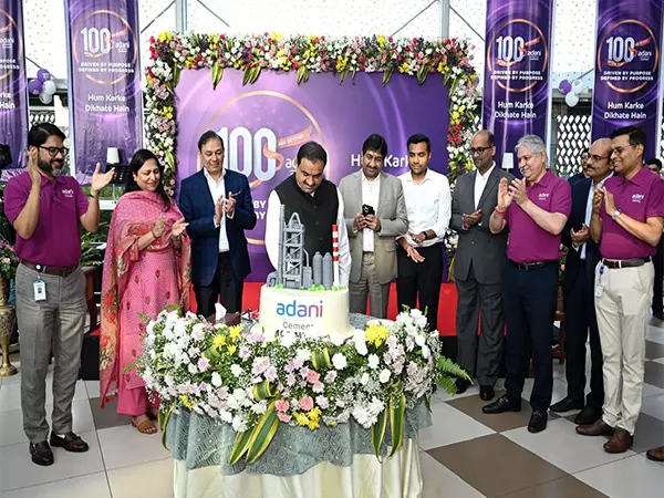 Adani Cement ने 100 मिलियन टन क्षमता हासिल की, गौतम अडानी ने की विश्व रिकॉर्ड गति की सराहना Adani Cement ने 100 मिलियन टन क्षमता हासिल की, गौतम अडानी ने की विश्व रिकॉर्ड गति की सराहना