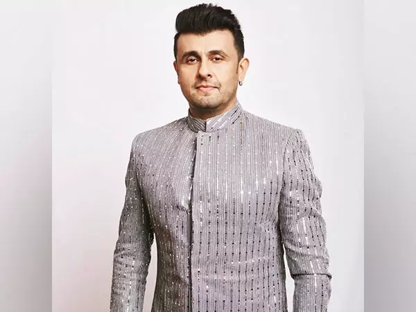 Sonu Nigam ने बेंगलुरु कार्यक्रम में कथित तौर पर अपमानजनक कन्नड़ टिप्पणी के लिए मांगी माफ़ी Sonu Nigam ने बेंगलुरु कार्यक्रम में कथित तौर पर अपमानजनक कन्नड़ टिप्पणी के लिए मांगी माफ़ी
