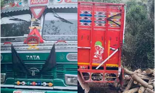 Jammu:Kashmir:  तस्कर गिरोह का भंडाफोड़, पुलिस ने जब्त किया ट्रक