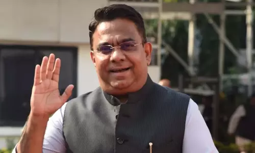 अल्पसंख्यक विभाग में 67% पद खाली, सपा विधायक रईस शेख ने उपेक्षा के लिए सरकार की आलोचना की अल्पसंख्यक विभाग में 67% पद खाली, सपा विधायक रईस शेख ने उपेक्षा के लिए सरकार की आलोचना की
