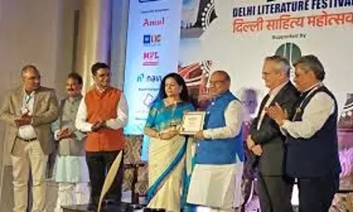 Delhi साहित्य महोत्सव राजनीति और सांस्कृतिक अन्वेषण पर सत्रों के साथ संपन्न हुआ Delhi साहित्य महोत्सव राजनीति और सांस्कृतिक अन्वेषण पर सत्रों के साथ संपन्न हुआ