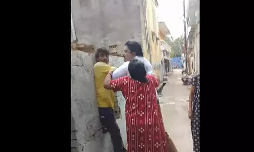 BJP नेता ने बलात प्रवेश कर महिला को पीटा, खौफ में गरीब परिवार