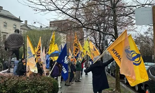 Toronto माल्टन गुरुद्वारे में हिंदू विरोधी परेड, निर्वासन का आह्वान Toronto माल्टन गुरुद्वारे में हिंदू विरोधी परेड, निर्वासन का आह्वान