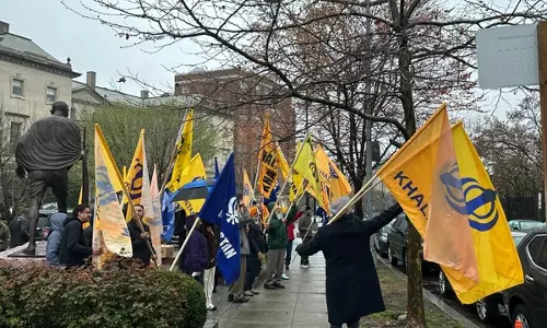 Toronto के माल्टन गुरुद्वारे में हिंदू विरोधी परेड, हिंदुओं को निर्वासित करने का आह्वान Toronto के माल्टन गुरुद्वारे में हिंदू विरोधी परेड, हिंदुओं को निर्वासित करने का आह्वान