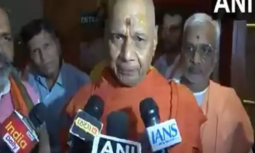 Swami Govind Dev Giri ने स्वामी अविमुक्तेश्वरानंद को नकली शंकराचार्य बताया