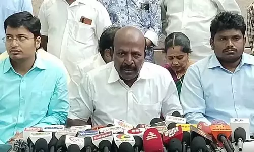 छात्रों से ताबीज उतारकर NEET परीक्षा देने को कहना अभूतपूर्व उल्लंघन है: मंत्री