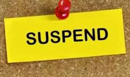 Hathras: बीएसए ने अश्लील वीडियो प्रकरण में की सख्त कार्रवाई, प्रधानाध्यापक निलंबित