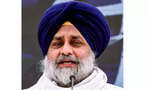 विवाद नहीं बल्कि Punjab के खिलाफ लूट सुखबीर बादल ने पीएम मोदी से कहा विवाद नहीं बल्कि Punjab के खिलाफ लूट सुखबीर बादल ने पीएम मोदी से कहा