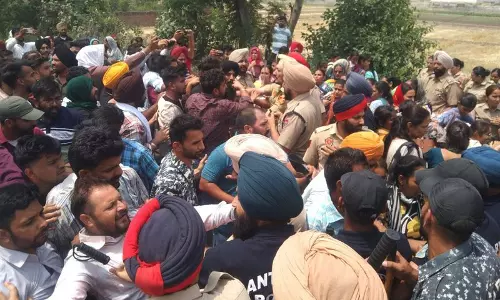 संगरूर में Punjab के मुख्यमंत्री के आवास के पास ईटीटी शिक्षकों और पुलिस के बीच झड़प