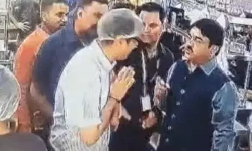 Gwalior: टेबल न मिलने पर मंत्री ने किया हंगामा, फूड सेफ्टी टीम से करवाई सैंपलिंग