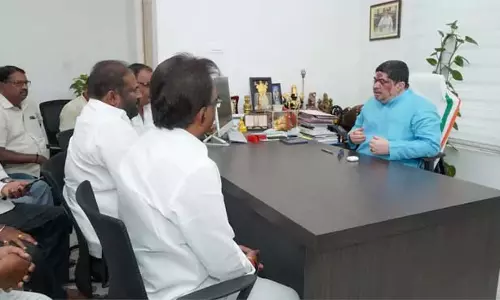 RTC अभी उबर रही है इस स्तर पर हड़ताल पर न जाएं: मंत्री पोन्नम RTC अभी उबर रही है इस स्तर पर हड़ताल पर न जाएं: मंत्री पोन्नम