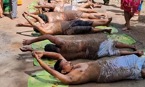 पत्ते पर परिक्रमा करने पर प्रतिबंध बढ़ाया गया पत्ते पर परिक्रमा करने पर प्रतिबंध बढ़ाया गया