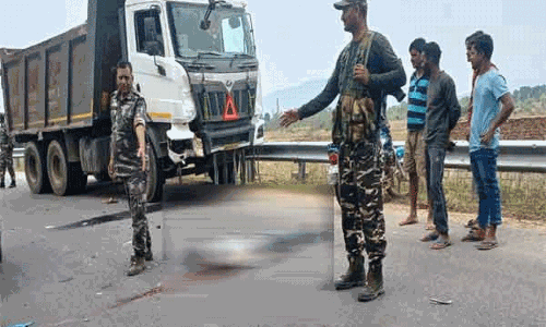 Latehar: हाइवा की टक्कर से बाइक सवार युवक की मौत Latehar: हाइवा की टक्कर से बाइक सवार युवक की मौत