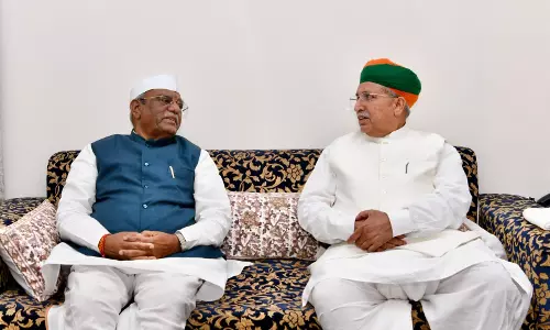 Jaipur: केंद्रीय विधि एवं न्याय राज्य मंत्री अर्जुनराम मेघवाल ने राज्यपाल से की मुलाकात