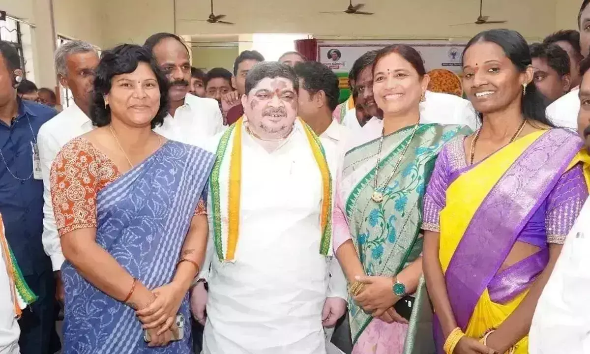 गुणवत्तापूर्ण भोजन उपलब्ध कराकर पर्यावरण विकास हासिल करें: Ponnam ने महिलाओं से कहा