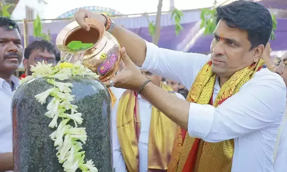 Telangana: पोचम्मा, बोदराई मूर्ति प्रतिष्ठा समारोह में भक्ति का उत्साह