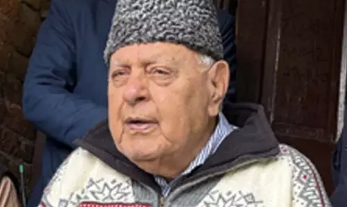 कश्मीरियों को शांति और प्रगति के लिए अपने दुश्मनों का सामना करना होगा: Farooq कश्मीरियों को शांति और प्रगति के लिए अपने दुश्मनों का सामना करना होगा: Farooq