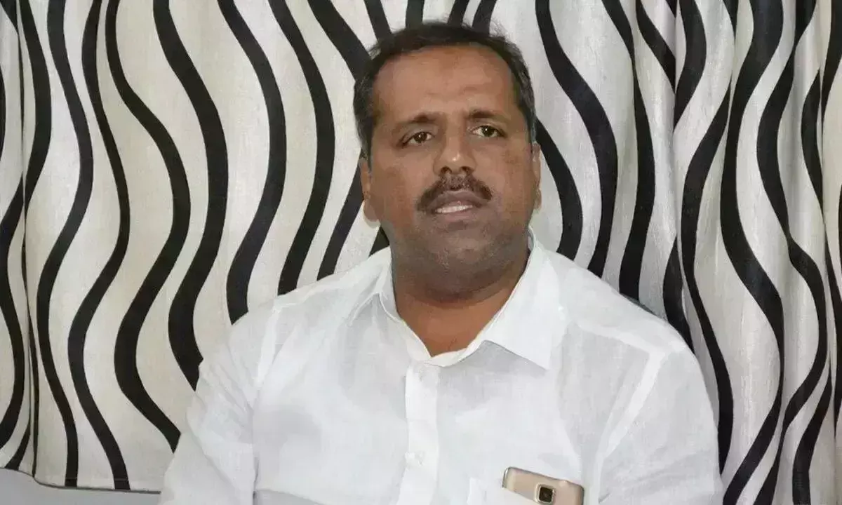 Karnataka: स्पीकर यू टी खादर ने सांप्रदायिक सद्भाव का आह्वान किया Karnataka: स्पीकर यू टी खादर ने सांप्रदायिक सद्भाव का आह्वान किया