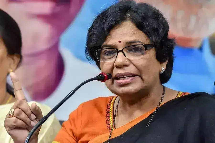 महिला महाजन सुनवाई पहल पर NCW अध्यक्ष ने कहा, हमारे पास 1,100 मामले हैं... महिला महाजन सुनवाई पहल पर NCW अध्यक्ष ने कहा, हमारे पास 1,100 मामले हैं...