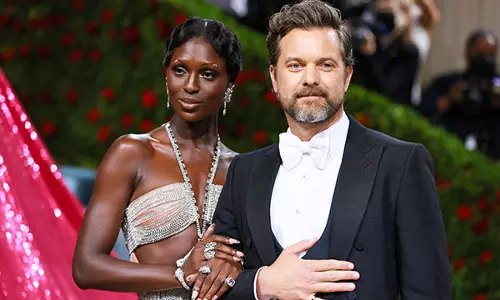 Jodie Turner-Smith और जोशुआ जैक्सन ने किया तलाक का फैसला, लेकिन बेटी की शिक्षा पर मतभेद Jodie Turner-Smith और जोशुआ जैक्सन ने किया तलाक का फैसला, लेकिन बेटी की शिक्षा पर मतभेद