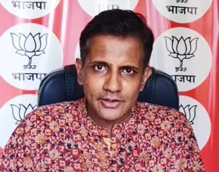 राफेल को खिलौना बताकर कांग्रेस ने वायु सेना का किया अपमान : तुहिन सिन्हा राफेल को खिलौना बताकर कांग्रेस ने वायु सेना का किया अपमान : तुहिन सिन्हा