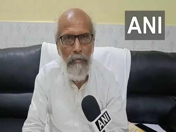 BJP सांसद प्रताप सारंगी ने बंगाल की मुख्यमंत्री पर निशाना साधा BJP सांसद प्रताप सारंगी ने बंगाल की मुख्यमंत्री पर निशाना साधा