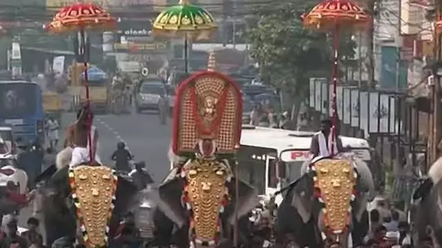 त्रिशूर में पूरम उत्सव त्रिशूर में पूरम उत्सव