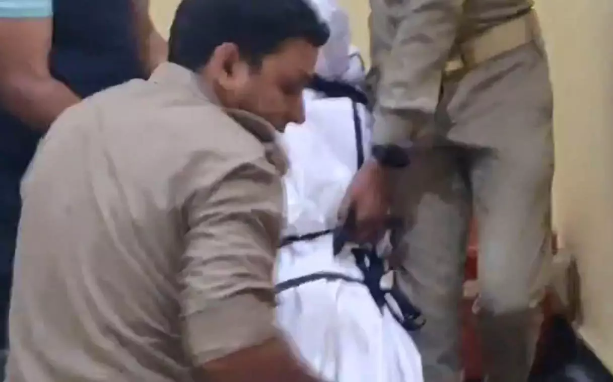 क्या है टीचर और छात्रा के मरने की वजह? OYO होटल में हड़कंप क्या है टीचर और छात्रा के मरने की वजह? OYO होटल में हड़कंप