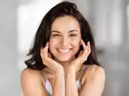 Beauty Tips:इस गर्मी में अपनाएं ये खास स्किनकेयर रूटीन, पाएं मुलायम और चमकदार त्वचा Beauty Tips:इस गर्मी में अपनाएं ये खास स्किनकेयर रूटीन, पाएं मुलायम और चमकदार त्वचा